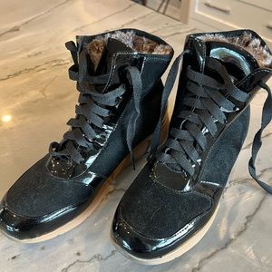 All Black boots - Suede on the outside and luxury fur on the inside!